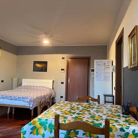Ampio Monolocale Apartman Brescia megye Kültér fotó