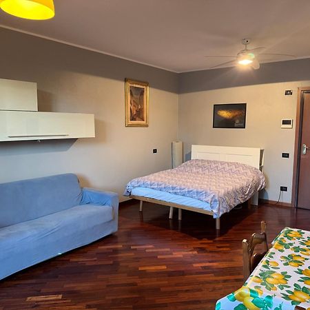 Ampio Monolocale Apartman Brescia megye Kültér fotó