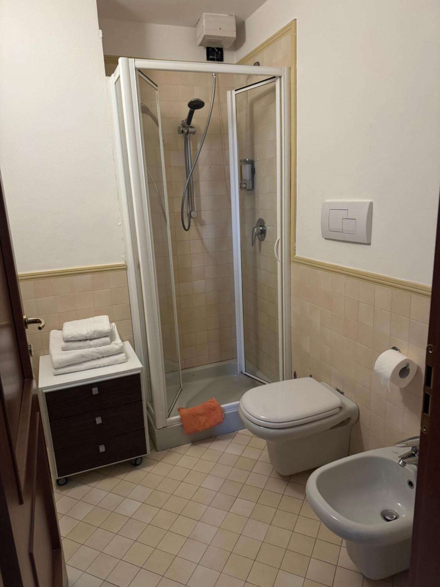 Ampio Monolocale Apartman Brescia megye Kültér fotó